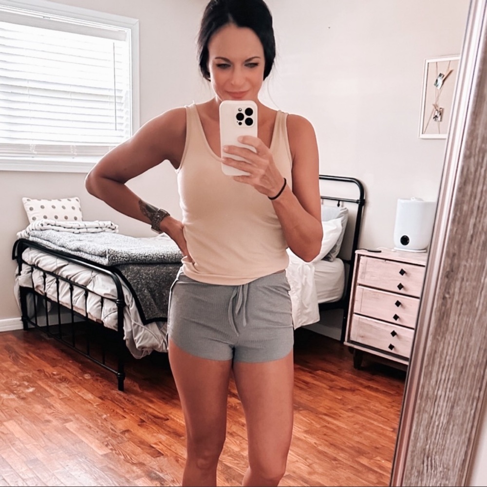 grayish green knit dolphin cut lounge shorts